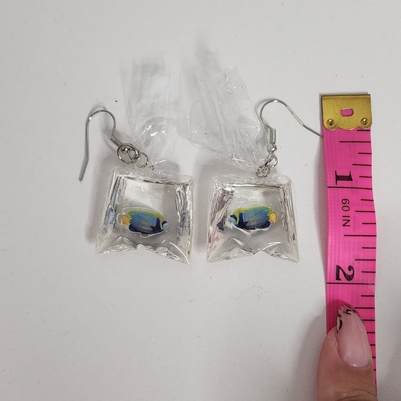 NEW‼️Fish Bag Earrings - Picture 3 of 6